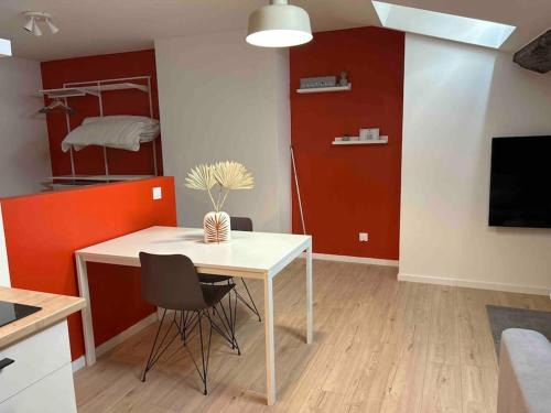Jasseron Apartment | Le 203 studio cosy