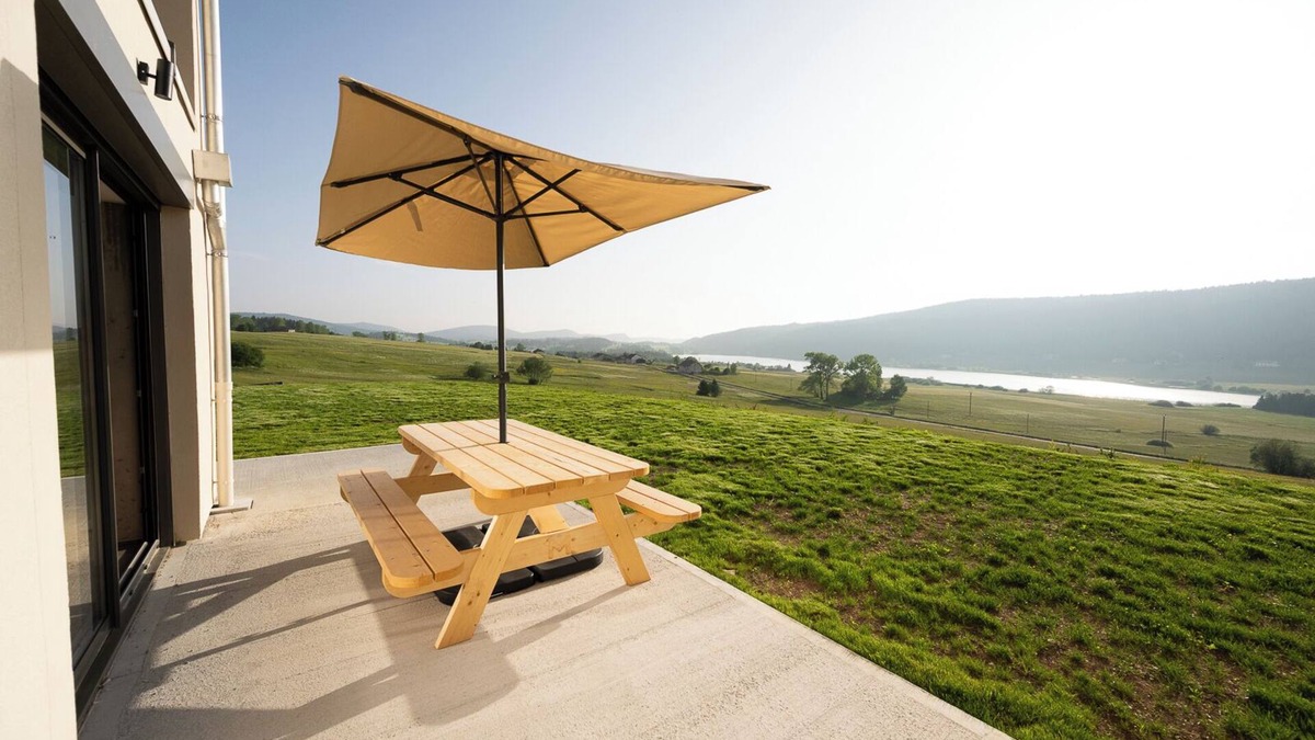 Les Rousses Apartment | Le 214, between lake and mountains