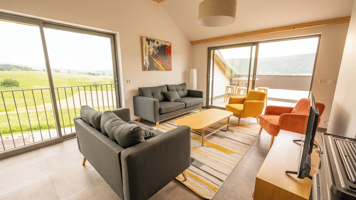Les Rousses Apartment | Le 240, between lake and mountains