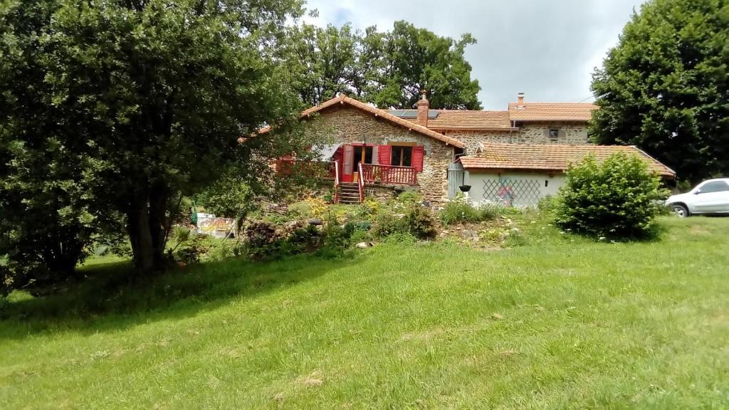 Saint-Sauveur-la-Sagne House | Le 46