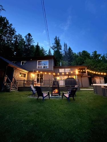 Sainte-Lucie-des-Laurentides House | Le Alesund, 5BR avec SPA, PLAGE et embarcations