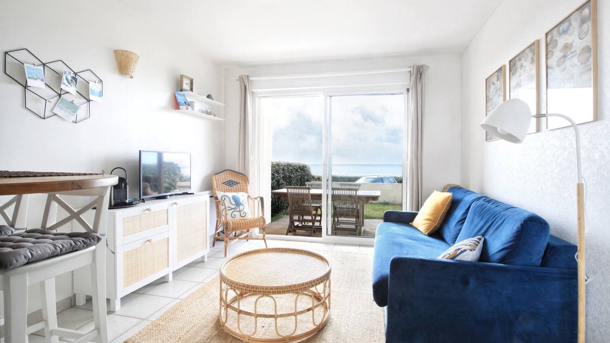 Saint-Jean-de-la-Riviere Apartment | Le balcon de Jersey - face à la mer