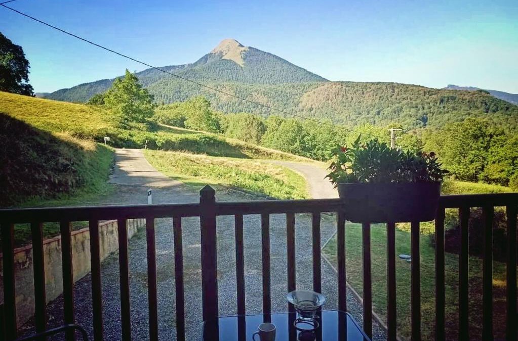 Milhas House | Le balcon du Cagire