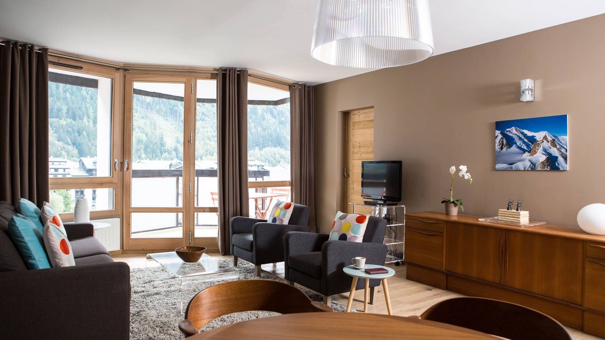 Chamonix City Centre Apartment | Le Beausite C Apartment - an apartment that sleeps 5 guests in 2 bedrooms