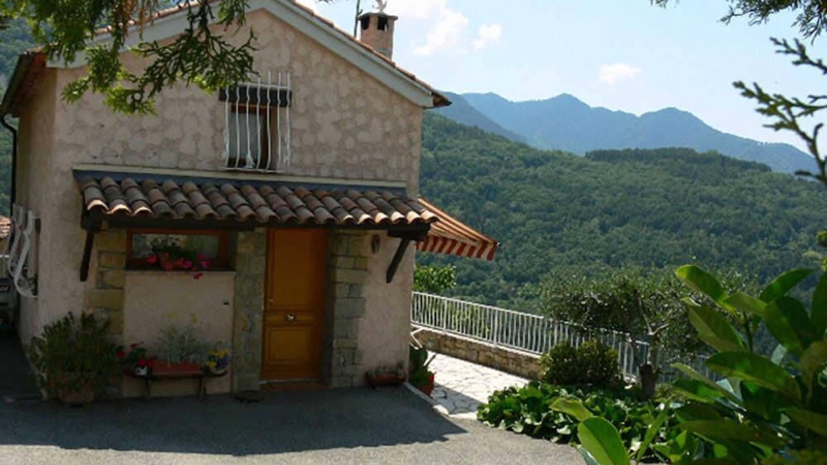 Belvedere House | Le Belvédère - BELVEDERE