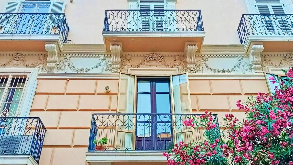 Historical Downtown Salerno Apartment | Le Bijou Luxury Apartment in Salerno historic center