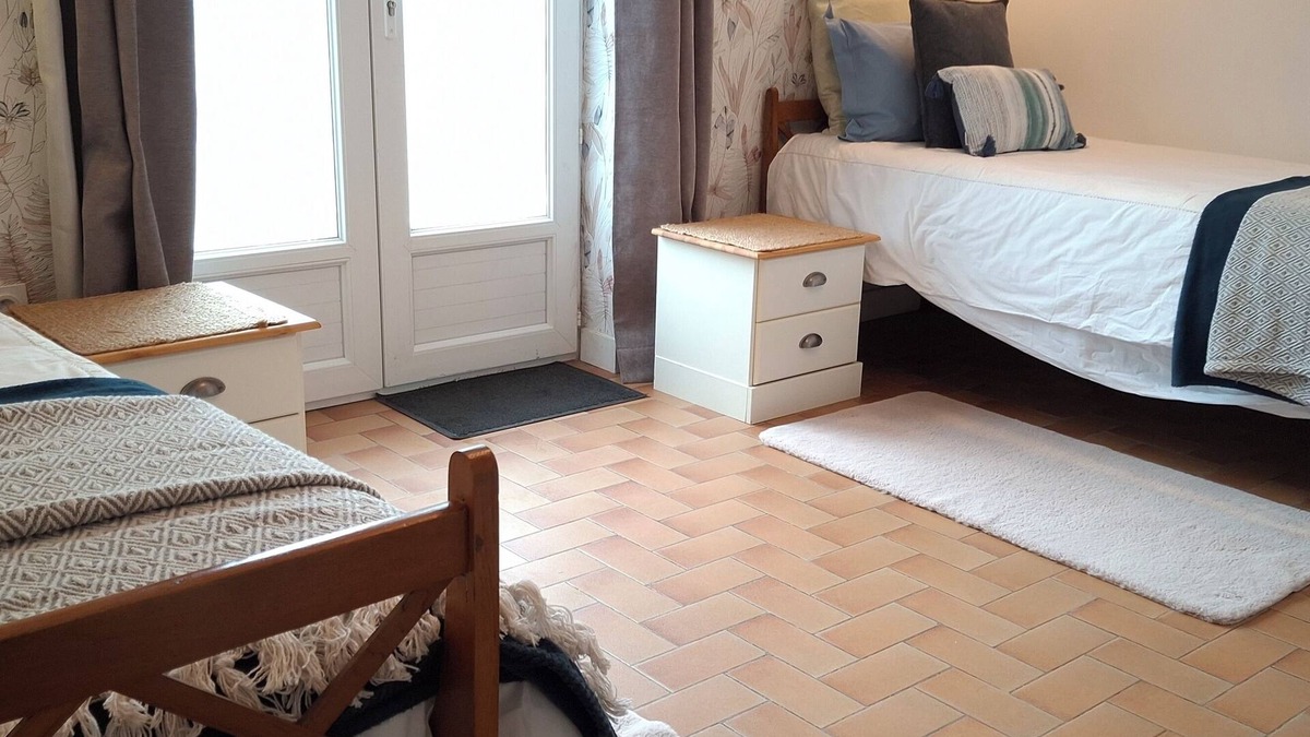 Saint-Aignan Bed & Breakfast | Le Black Dog Bedroom 4