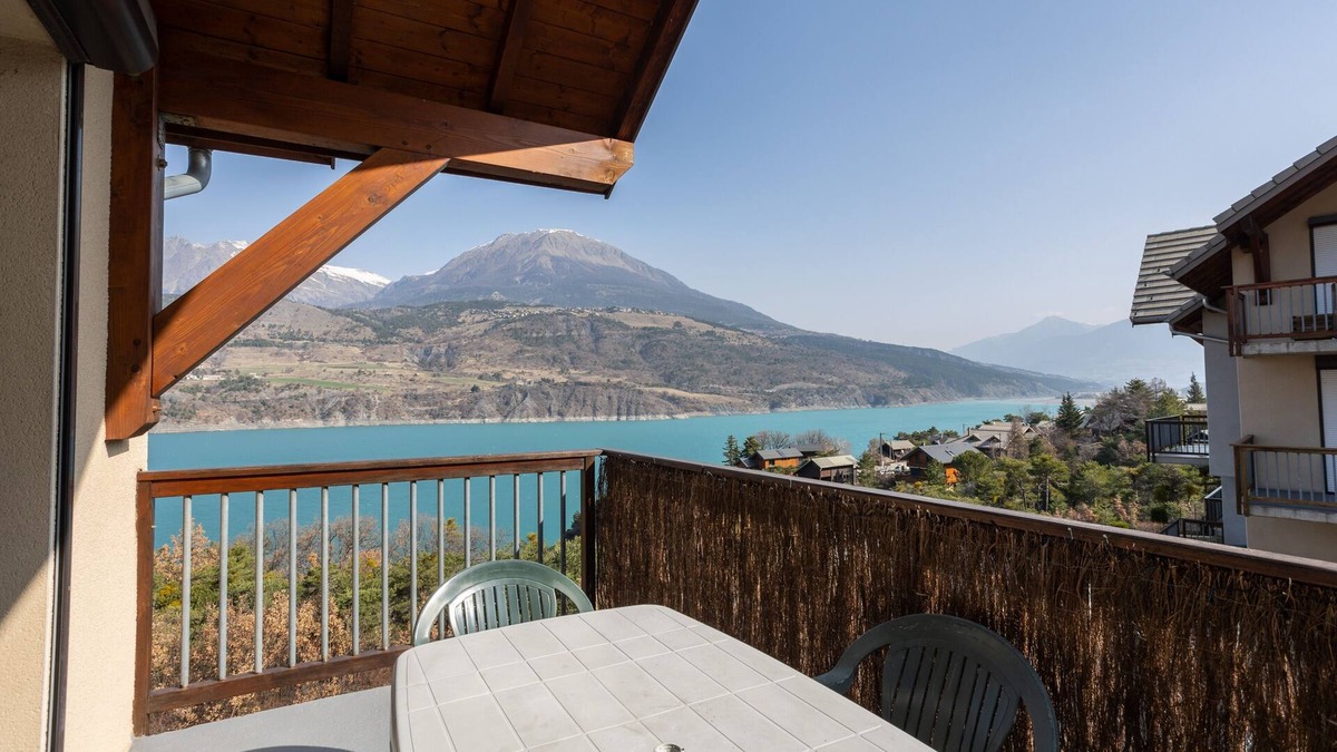 Savines-le-Lac Apartment | Le Bleuet du Lac - Appartement avec Terrasse Vue Lac