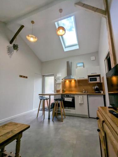 Riorges Apartment | Le Bohème, sauna & spa