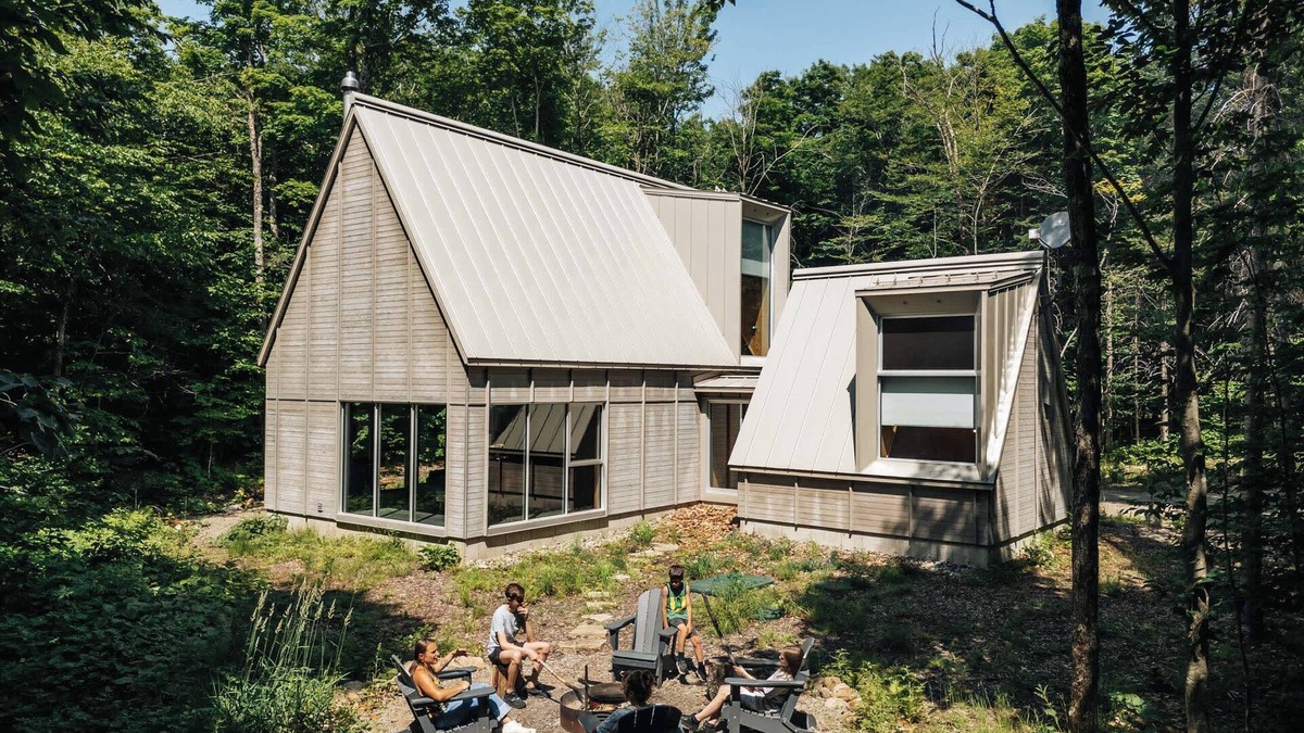 Chertsey Ski Chalet | Le Bois et Lumiere - Sauna, Nature & Lakes