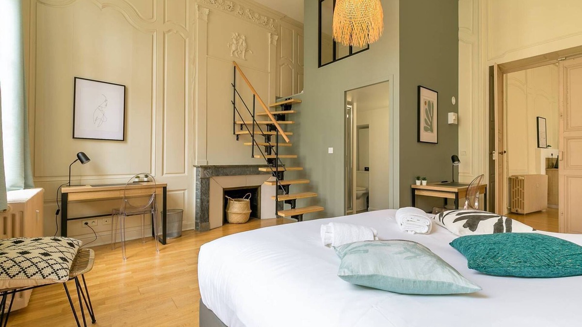 Dijon Centre Ville Apartment | Le Bressey- Grand appartement 3 chambres au cœur du centre avec garage- SR Loc