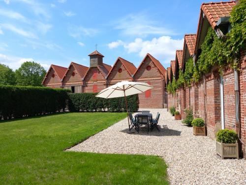 Domqueur House | Le Briquet d'Artois