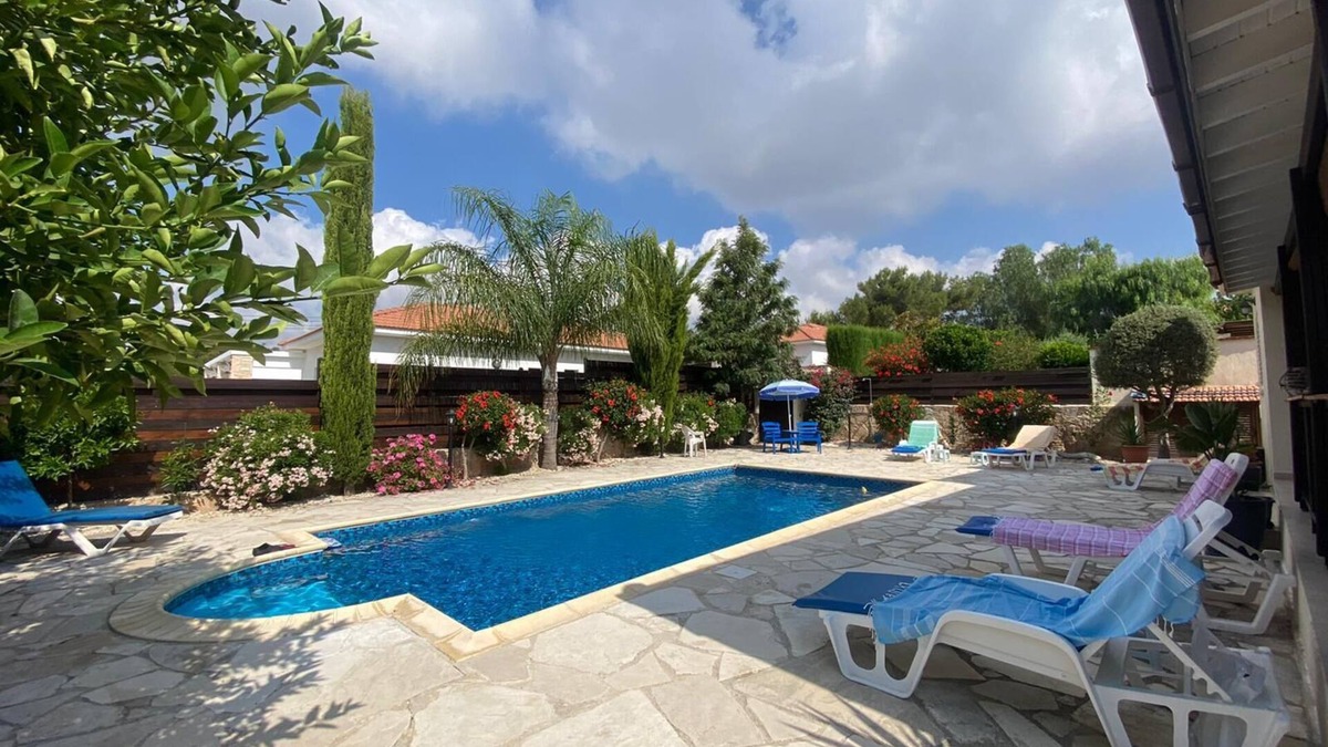 Souni-Zanakia House | "Le Caroubier" Splendid 3 Bedrooms Bungalow