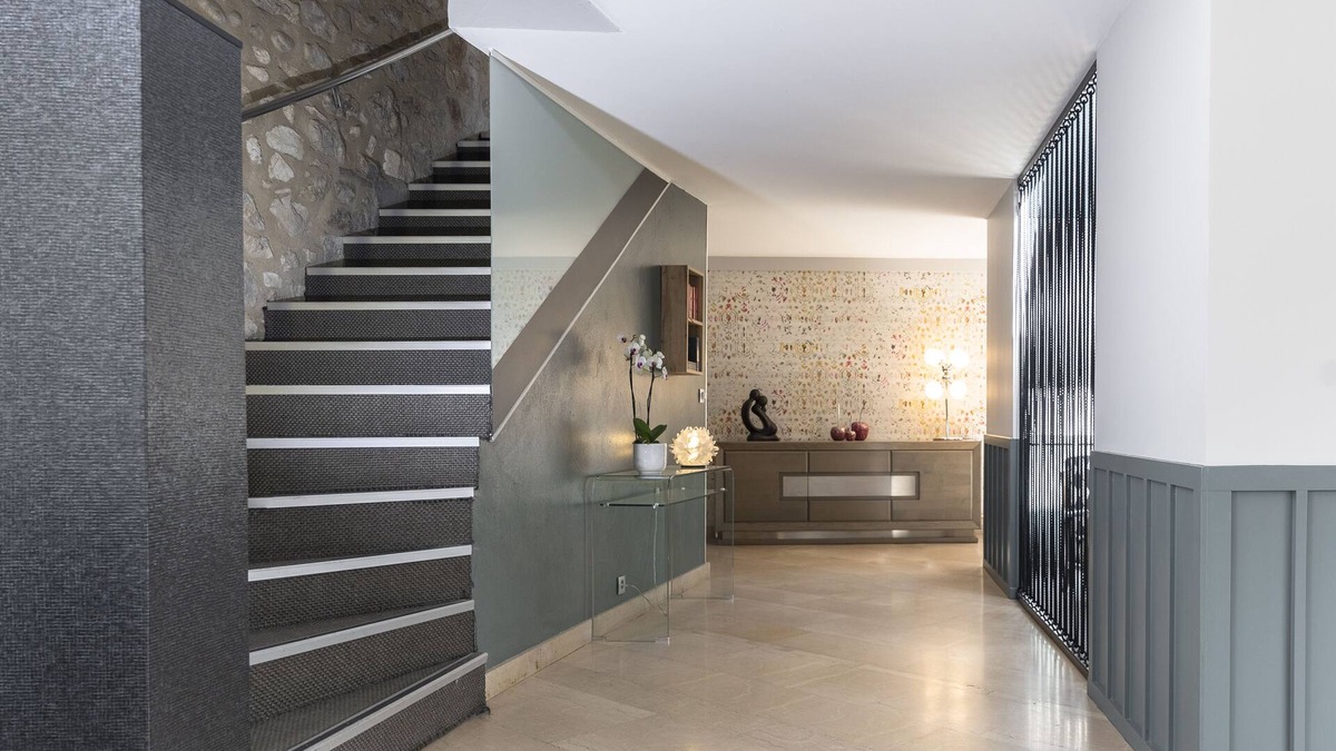 Charmes-sur-Rhone Hotel | Le Carré d'Alethius Logis Hôtel Restaurant