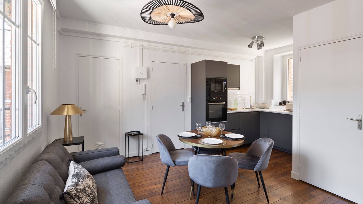 Dinan - Saint-Malo Apartment | Le Carré Sainte-Anne - Appt centre historique