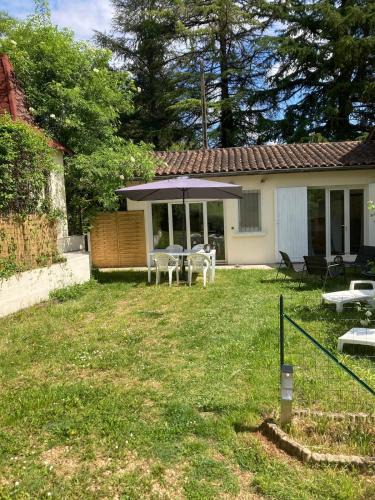 Lacapelle-Biron House | Le Carrouge