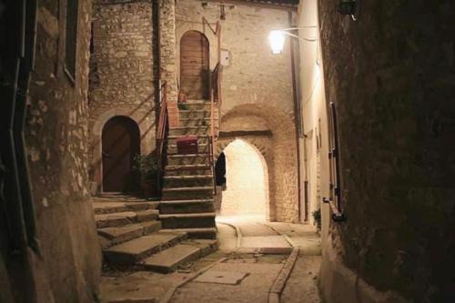 Scheggino House | Le Case dell'Arco – Monte San Vito