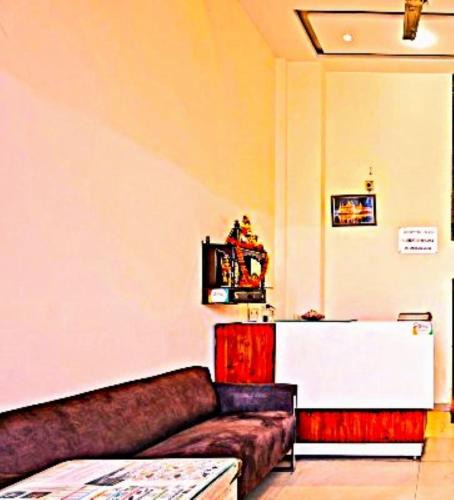 Paharganj Bed & Breakfast | LE - CASHEW By 2 Minute Walking New Delhi Railway Station - Metro Station Main Road Building