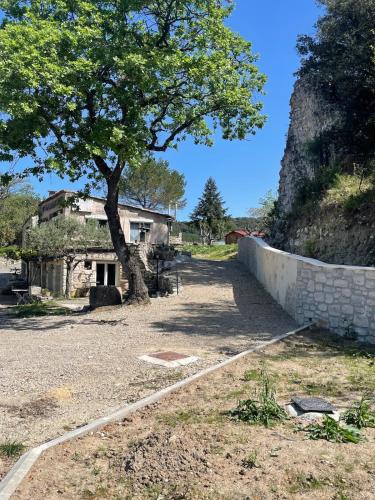 Montmirat House | Le Castellas - Gîte en pleine Nature