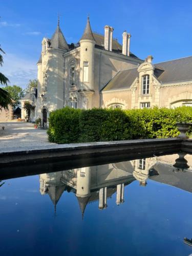 Oiron Bed & Breakfast | Le Château de Leugny