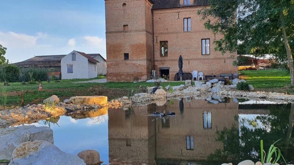 Pourlans House | Le Château - Pourlans