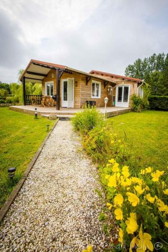 Cavron-Saint-Martin Ski Chalet | Le Chalet Cavronnais