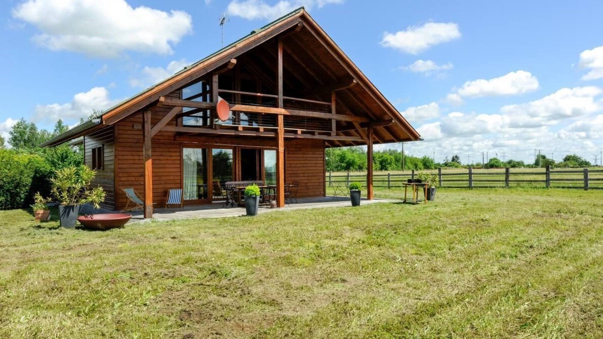 Mery-sur-Seine House | Le Chalet dans la Prairie