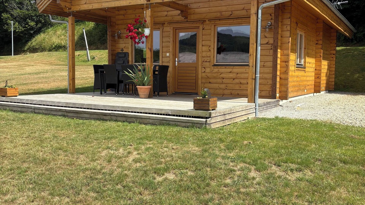 Peyrat-le-Chateau Ski Chalet | Le Chalet de Lintignat, 2 steps from Lac de Vassivière. Peace of mind assured.