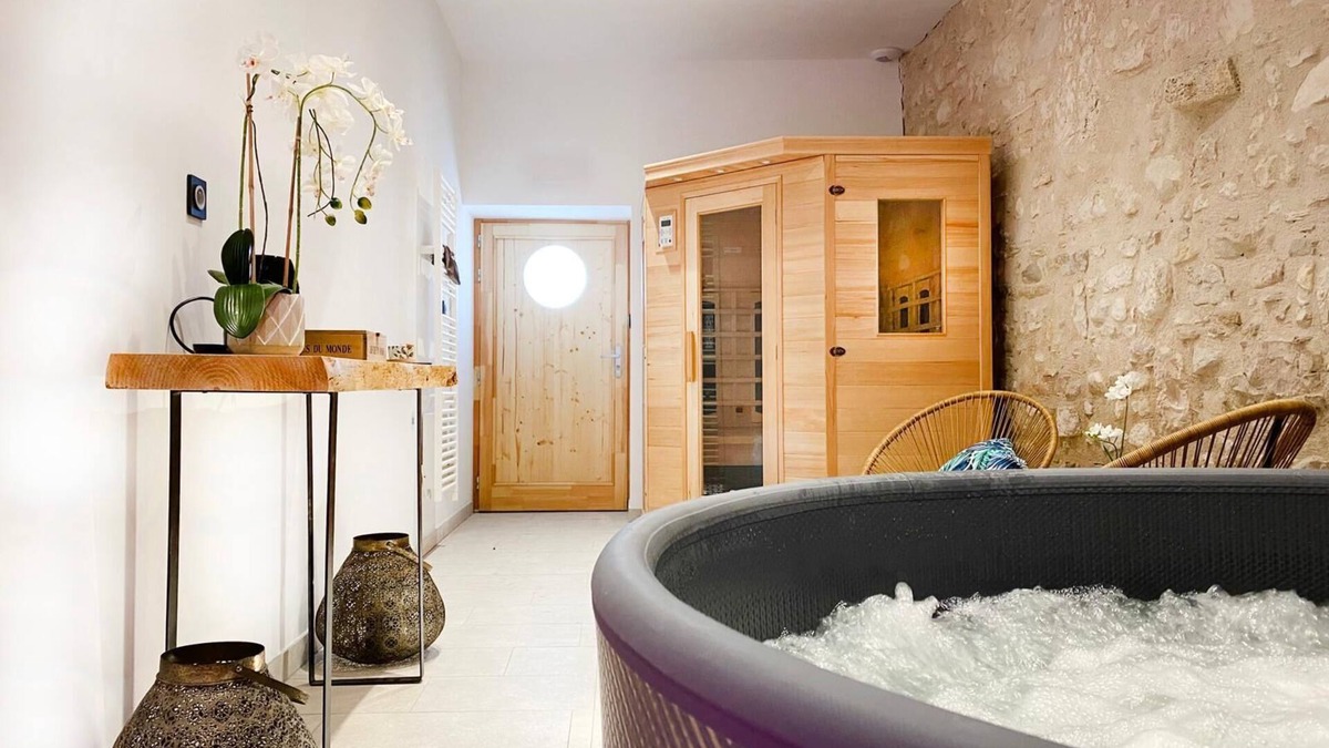 Lompnaz Ski Chalet | LE CHALET DES LONES (Gîtes and SPA)