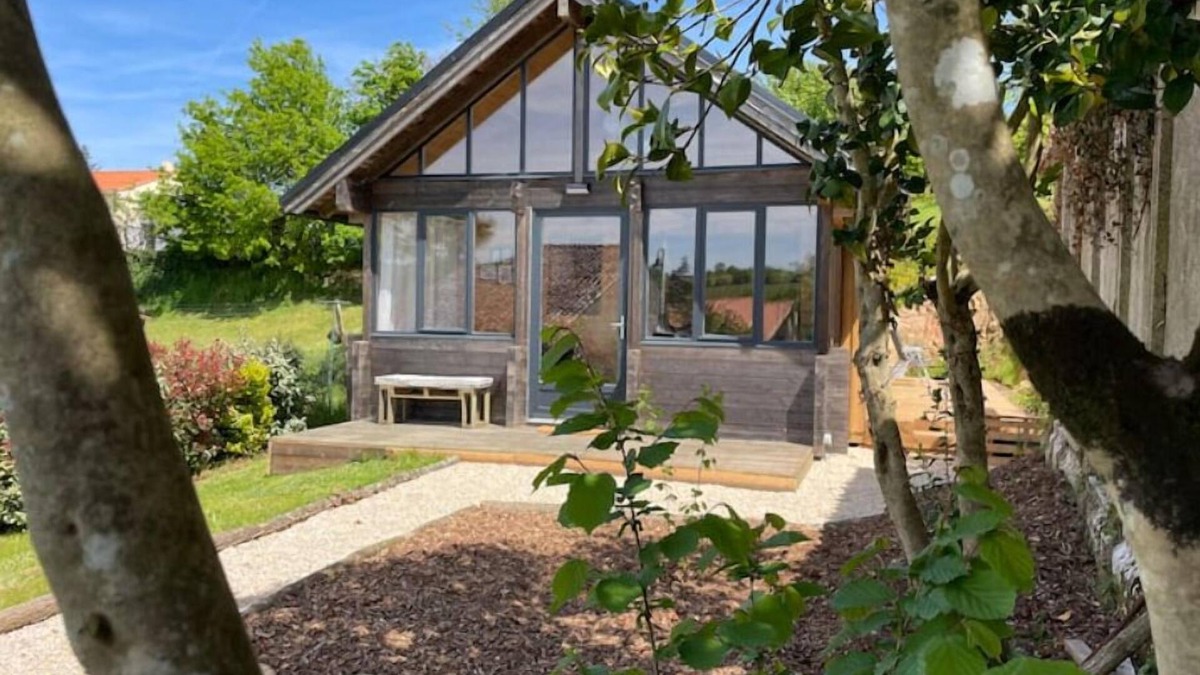 La Meilleraie-Tillay Ski Chalet | Le Chalet