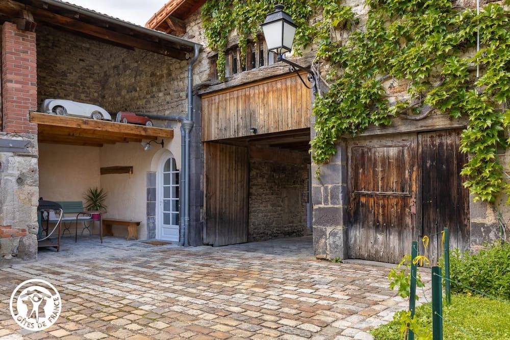 Bouzel House | Le Chamara de Bouzel