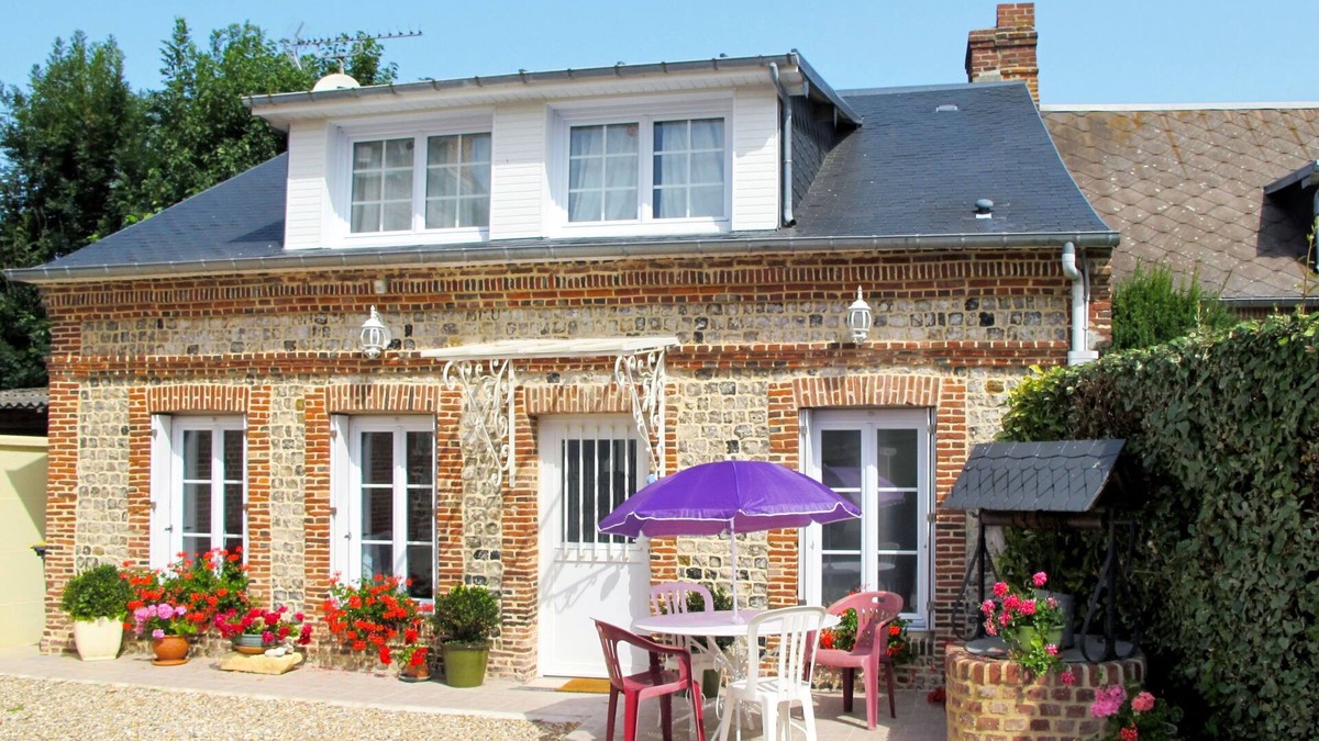 Saint-Pierre-en-Port House | Le Champ des Mouettes by Interhome