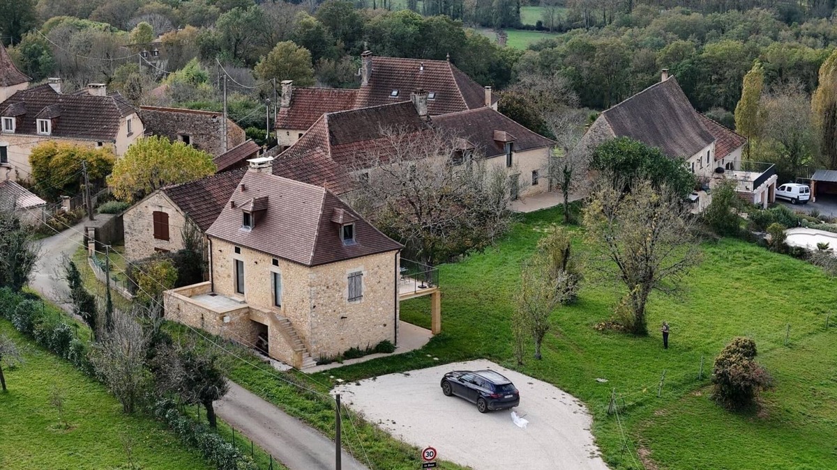 Saint-Aubin-de-Nabirat House | Le Chant des Verdiers. Maison en Pierre Restaurée Avec un Cadre Exceptionnel