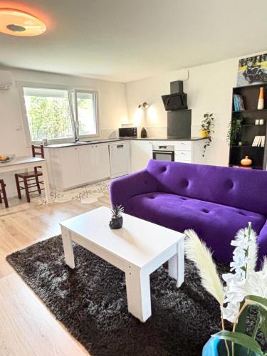 Flourens Apartment | Le Charmant T3 avec Jardin Privé