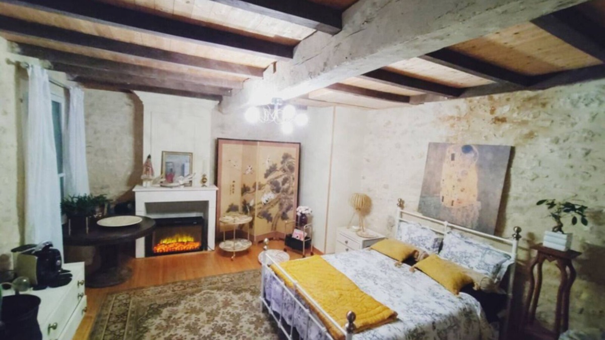 Saint-Andre-de-Lidon Bed & Breakfast | Le Charme Charentais near Talmont sur Gironde Royan Saintes