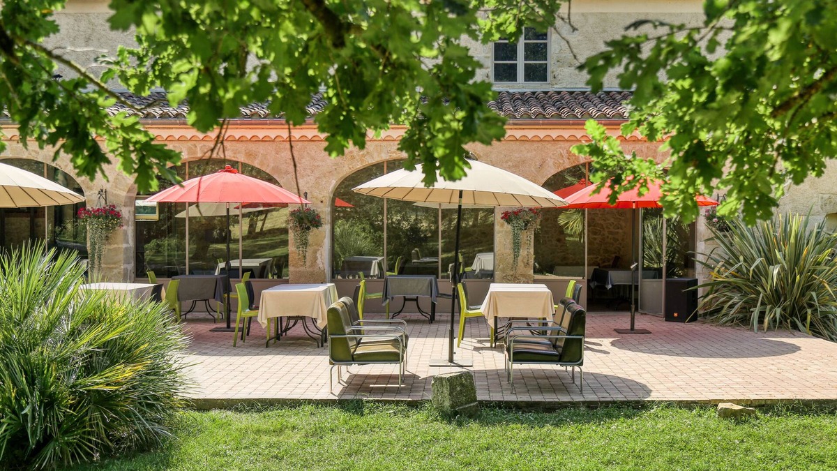 Saint-Jean-le-Comtal House | Le Chateau de Camille