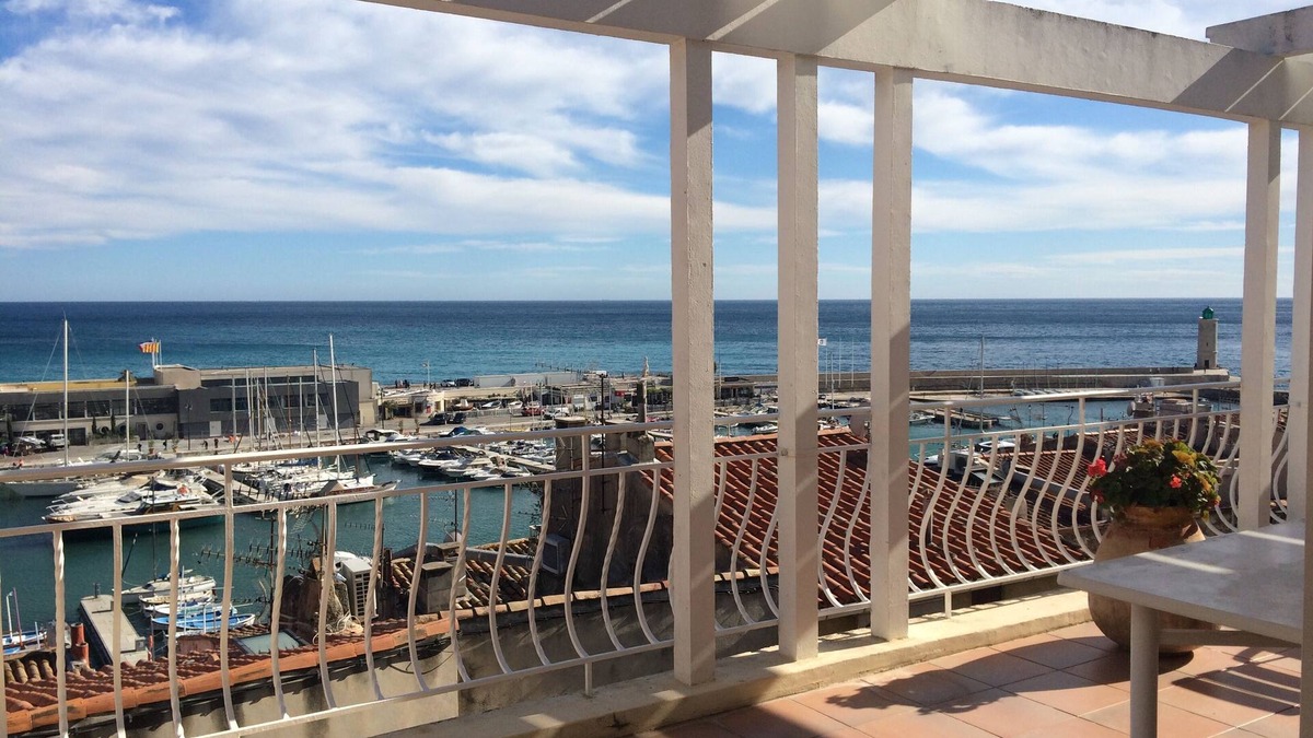Cassis Apartment | Le Chavanne - Parking - View - City center - 2 Bedrooms