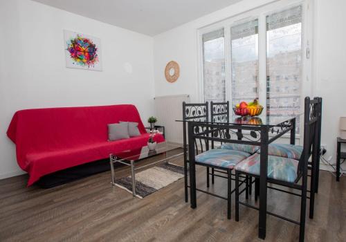 Montigny-le-Bretonneux Apartment | Le Chez Moi Hyper Centre Parking 3mn Gare
