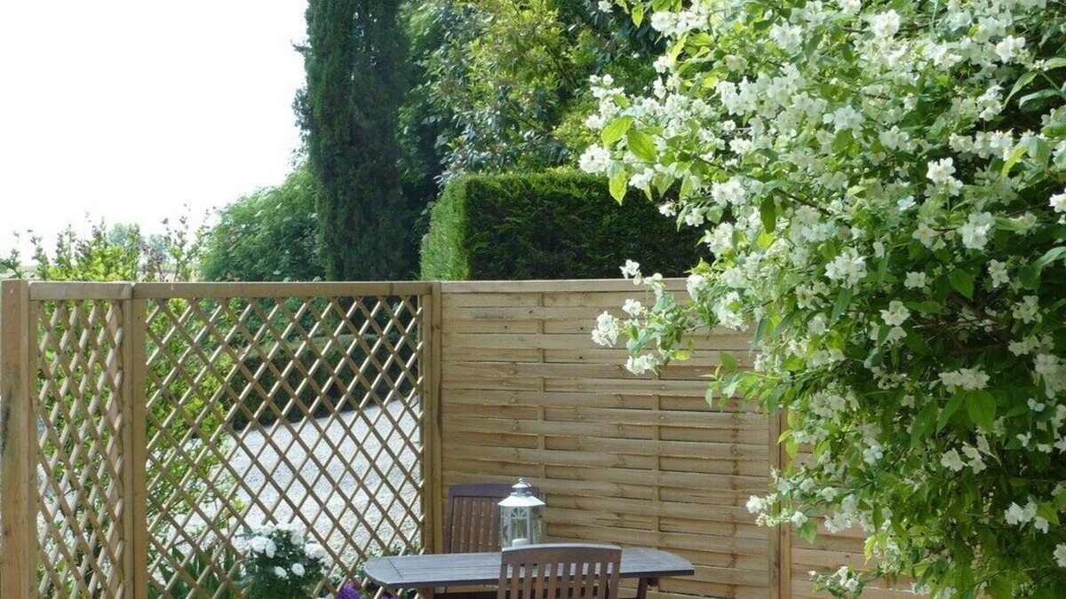 Chaumussay Apartment | Le Ciel Bleu -Adult Only romantic cottages, Loire Valley with private Gardens