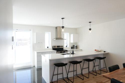 Ste. Foy Villa | Le Citadin - Maison neuve moderne & ensoleillée