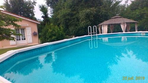 Saint-Pierre-du-Mont House | Le Clos des Palombes WIFI CLIMATISATION