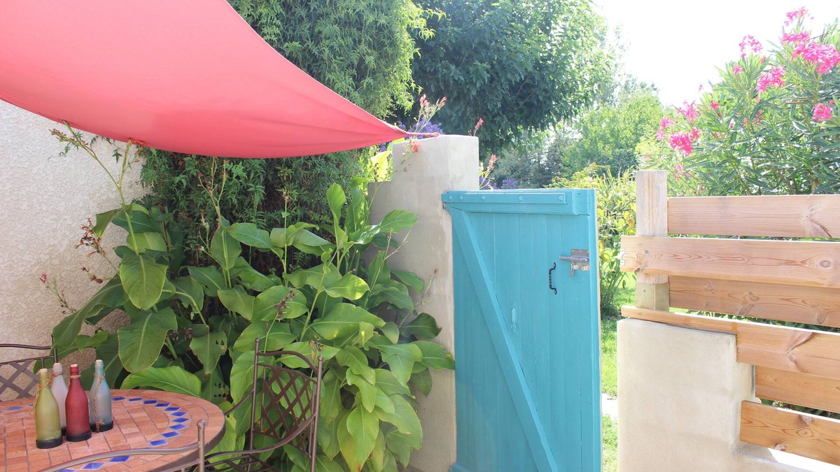 Tarascon Cottage | Le Clos des Vergers Air-conditioned cottage with access to the jacuzzi