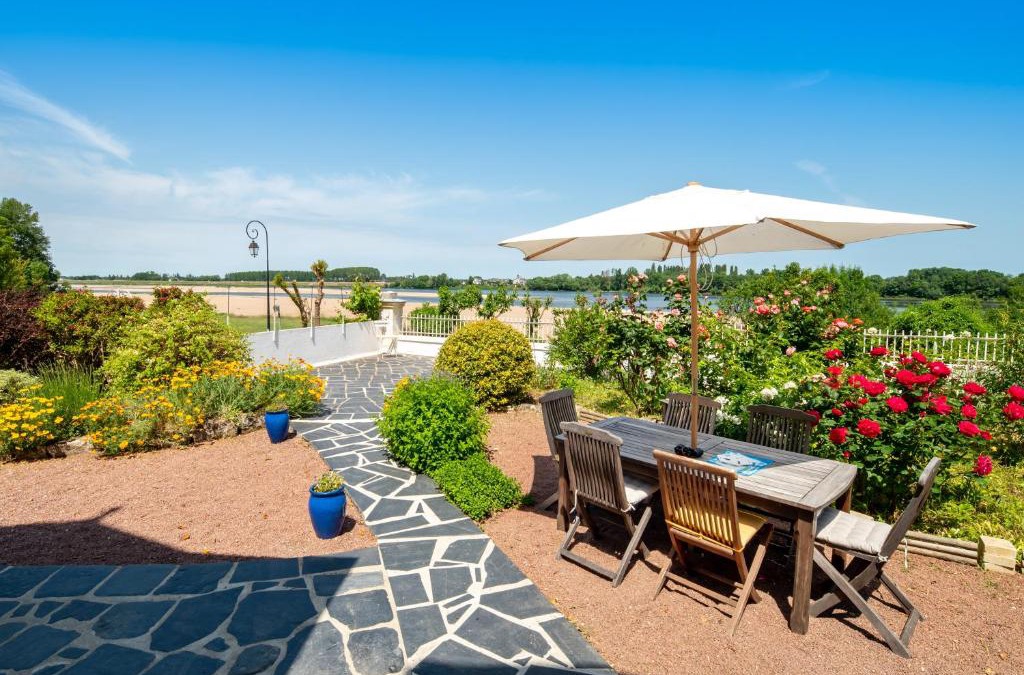 Chenehutte-Treves-Cunault House | Le Clos Eugenie - Charmante maison avec jardin et vue sur la Loire