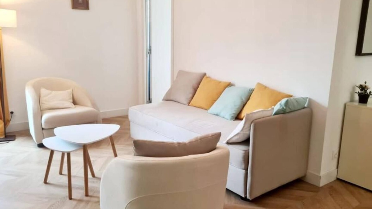 Dobree-Bon Port Apartment | Le cocon du Bâtonnier: Graslin and the Loire just 2 steps away!