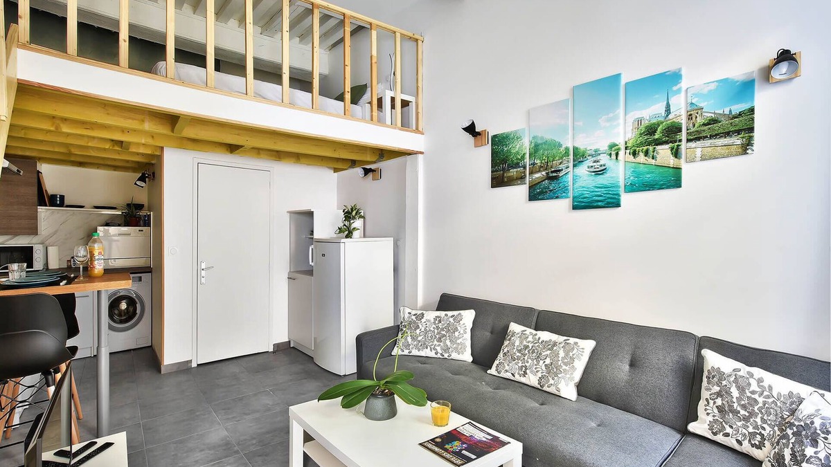 Montessuy Boat Rental | Le Cocoon Saint Clair