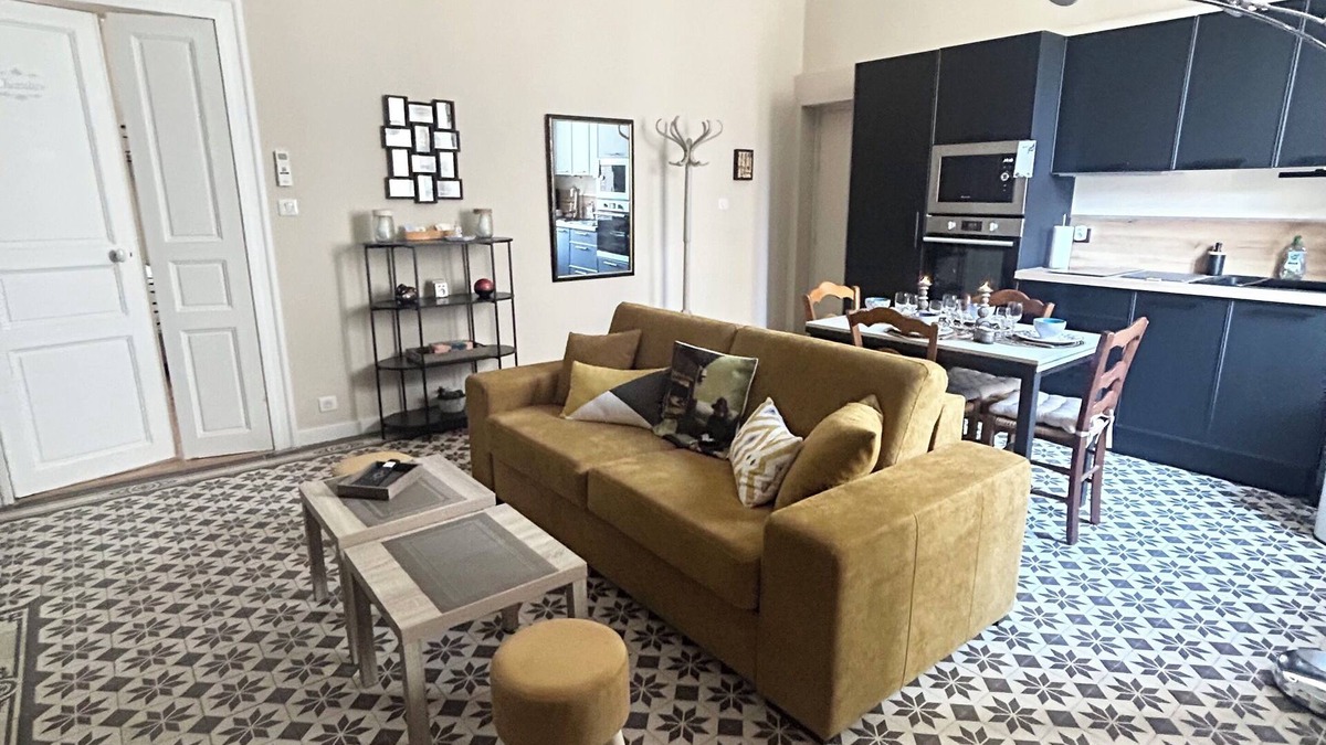 Quartier Administrations Apartment | Le Colbert - seductive Haussmann T2