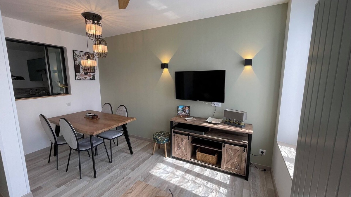 Vinneuf House | Le Colibri -Country house in the heart of a quiet little village (1h from Paris)