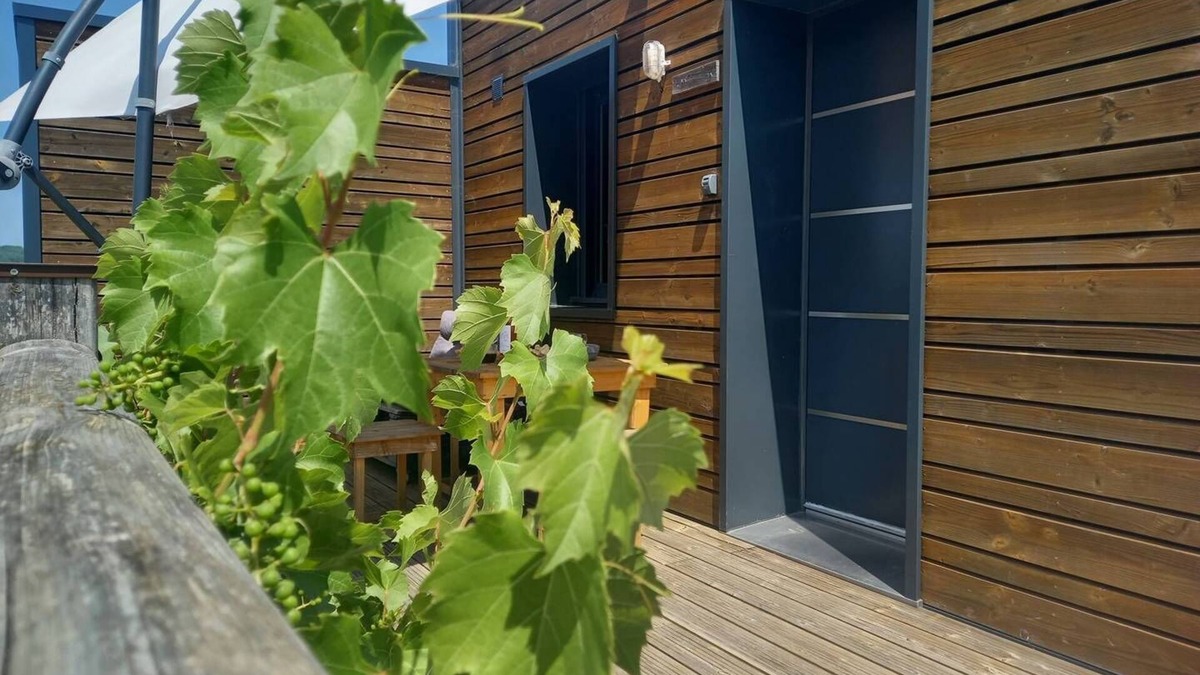 Souillac House | Le Collonges, PRM eco-container, Dordogne Valley