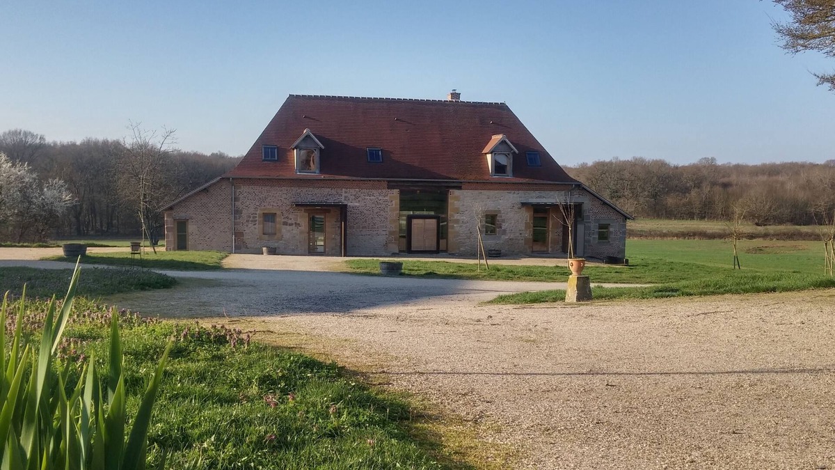 Montbeugny House | Le Colombier Cottage –Charming accommodation in the heart of the Damayots Hamlet