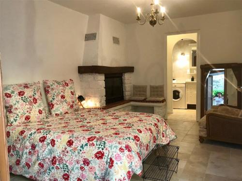 Saint-Martin-de-Bromes Apartment | Le colostre T2